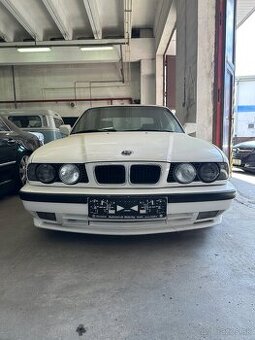 BMW M5 E34