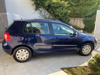 VW Golf, 4x4, 110 kW, benzín, 2006, modrá metalíza
