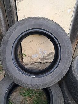 Predám pneumatiky 215/65 R16 zimné