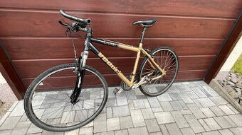 Predám cross trekový bicykel značky VEDORA.