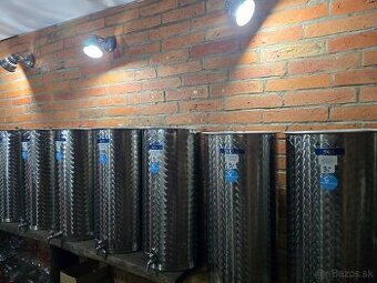 Predam 50L nerezové sudy na vino s plavajucim vekom oil.