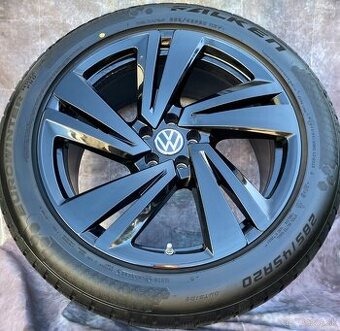 Zimní top originální sada Volkswagen Touareg 285/45R20 112V