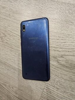 Samsung galaxy a10.ma rozbity displej