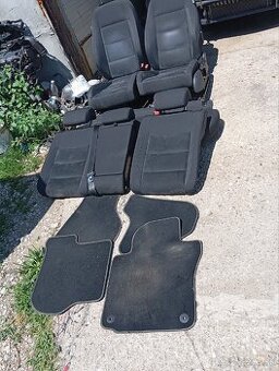 Predám na golf 6 komplekt sedački semišové dobrom stave.