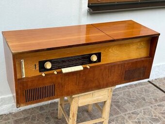 Predam stereo gramo radio Tesla Capella 1118 A