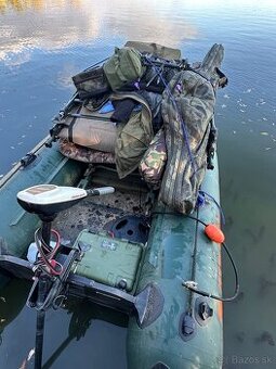 Rybársky čln kolibri