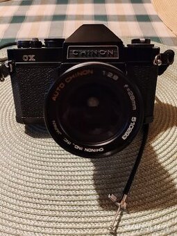 Retro fotoaparát Chinon CX1