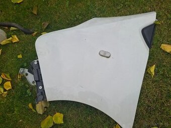 Ľavý predný blatník na,Vivaro, Trafic, Talento