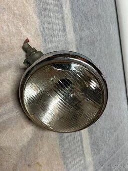 Predam predne svetlo