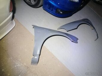 Prodám laminátové blatníky na Audi RS4 B5 2.7biturbo