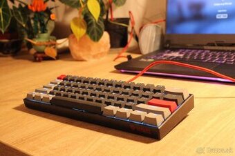 Predám mechanickú klávesnicu Yenkee ATOM
