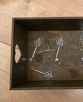 Dekoračné strieborné kľúčiky - 4 ks ( sada )