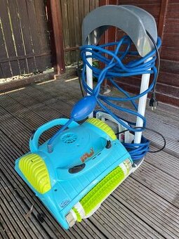 Bazénový samochodiaci vysávač Dolphin Moby