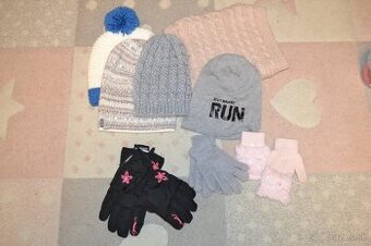 Čiapky, nákrčník a rukavice 8ks