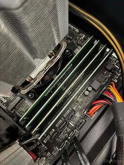 Predám RAMky 8gb DDR4