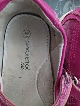 Dievčenské sandále protetika