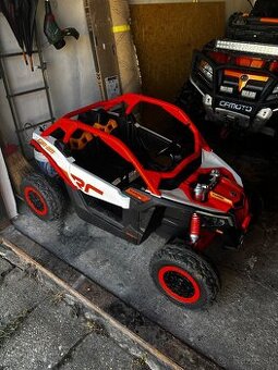 Elektricke auto Can-am Maverick XRC