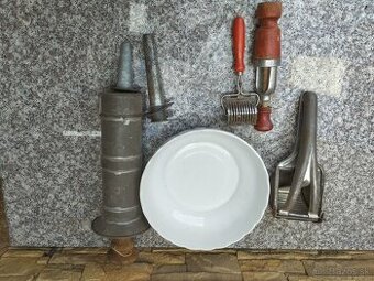 Starý kuchynský riad