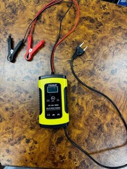 Predám nabíjačku batérií foxsur 12 V – plne funkčná