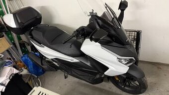 Honda Forza 125 ročník 2025 - 2200km