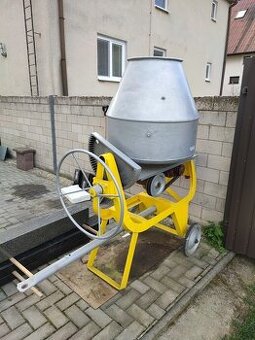 Miešačka na 380/ 4-5 furikov