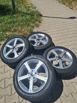 Mercedes-Benz triedaW177 A klassa alu sada r17 letne