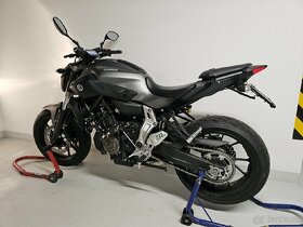 Predam moto Yamaha MT07 + Akrapovic (12798km)