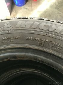 Pneu Michelin 235/65 R16C - 1