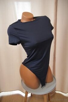 Tmavo modré body tričko, L