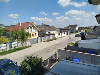 Ponúkame na predaj 3-izbový, elegantný
a slnečný …