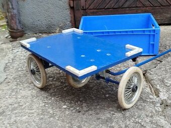 Jednoduchý prepravný prostriedok, ako aj zábavka záhradkárov