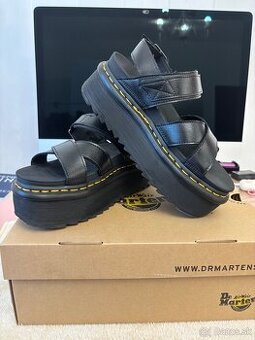 Dr. Martens sandále