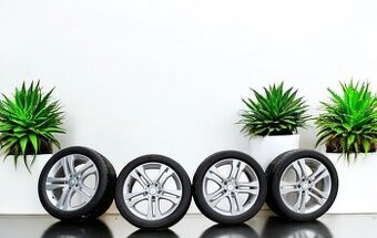 Predám originál kolesa Mercedes GLA R18