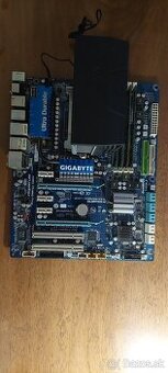GIGABYTE GA-MA790FXT-UD5P