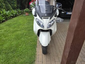 Suzuki Burgman 650