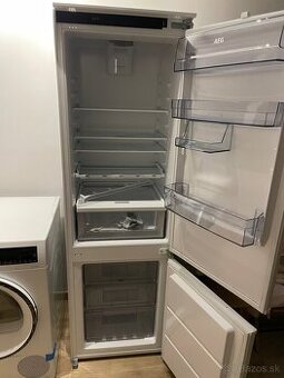 Predám vstavanú chladničku AEG