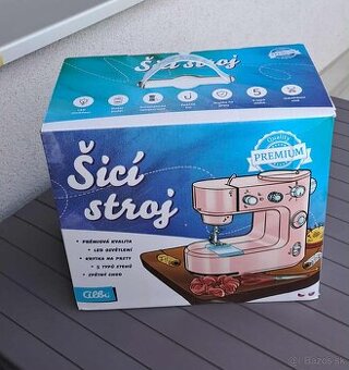 Ružový šicí stroj od Albi