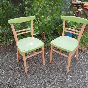 Predám stoličky masívne 2ks