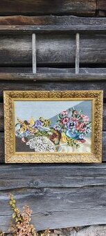 Starý vyšívaný obraz v zlatom ráme