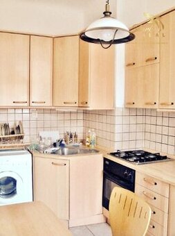 1i byt Prenájom _ Veľký staromestský byt aj pre 2 osoby