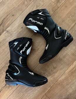 Moto čižmy Forma