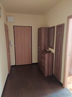 Prenájom 3 izbového bytu v Leviciach