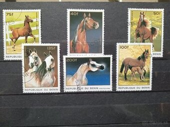 Poštové známky č.1019 - Benin - kone komplet