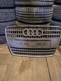 GRILL Audi Q7