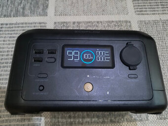 Predám nabíjaciu stanicu/powerbank s 230V výstupom, 12V 3usb
