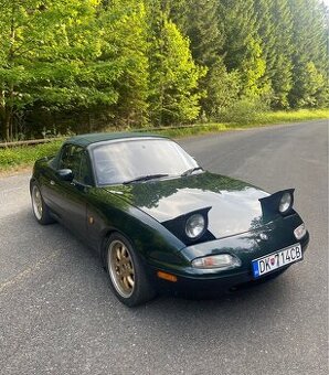 Mazda Eunos Roadster (mx5 miata)
