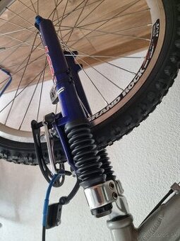 26' Odpruzene vidlice RST 380-R & RST Mozo Comp