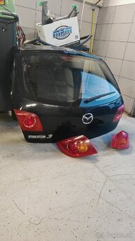 Kufor + svetlá Mazda 3 BK