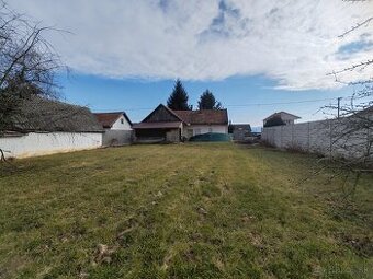 Kamanová - dom na rekonštrukciu - 1