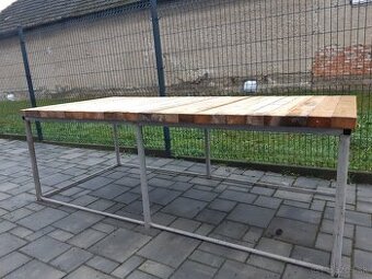 Predam velky pracovny stol 240x110x80cm
